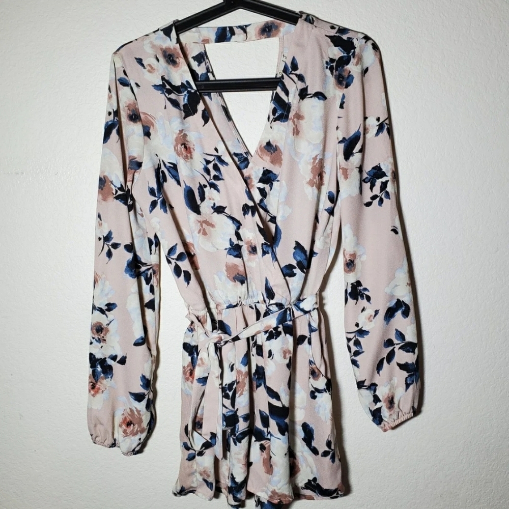 Gypsies & Wanderlust Floral Romper Size M